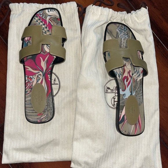 Hermes Oran Sandals - Picture 6 of 13